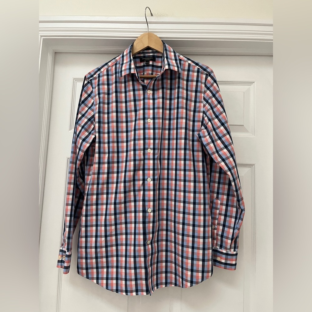 Banana Republic Men’s dress shirt. Size medium